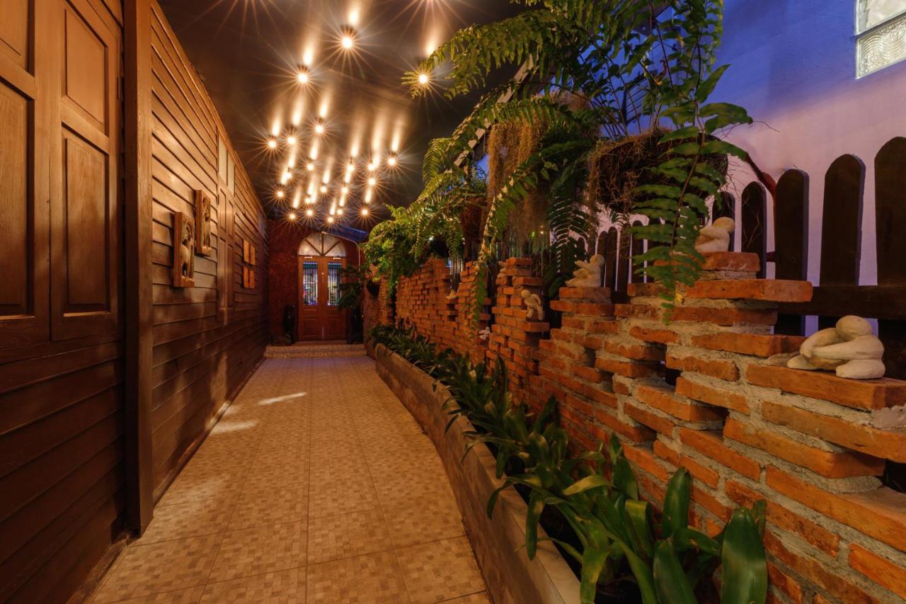 Ilili House Hostel Csiangmaj Kültér fotó